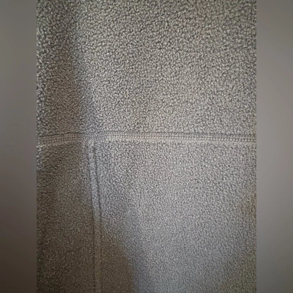 L.L. Bean Men's Large Navy Fleece Jacket - Picture 11 of 12